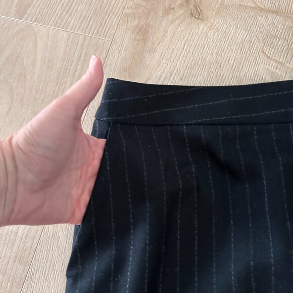 Women's 2pcs Wool Pinstriped Skirt Suit sz 8 -  Black - Picture 7 of 14